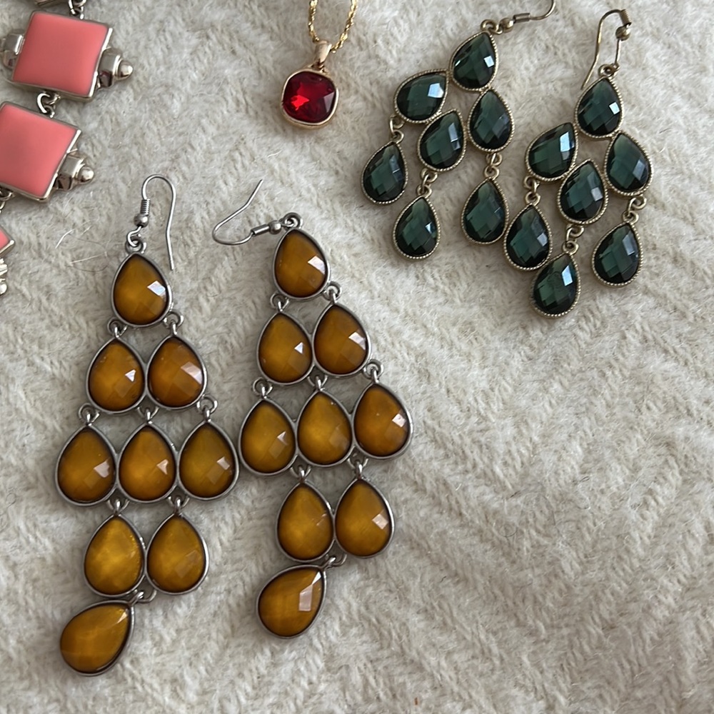 Jewelry bundle - Picture 6 of 16